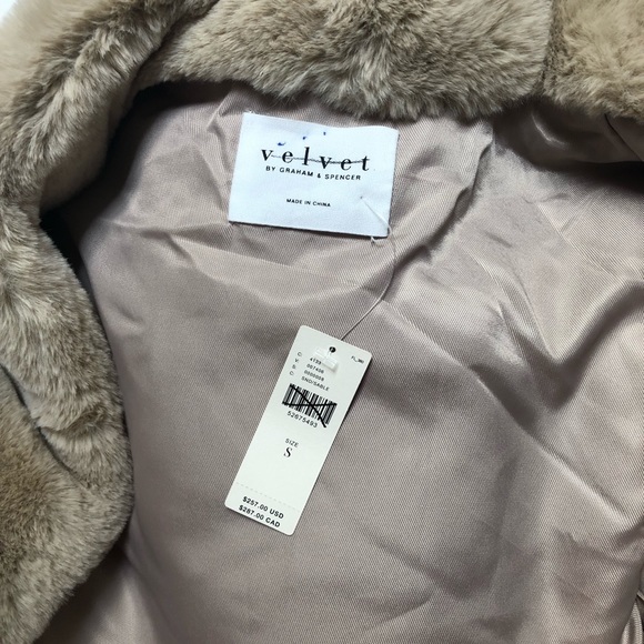 Velvet by Graham & Spencer Chelle Faux Fur Vest - Picture 7 of 9